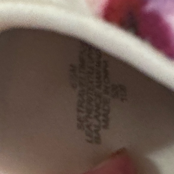 Women's Easy Spirit, Traveltime525 Clog  Natural Floral Fabric Leather - Picture 6 of 6